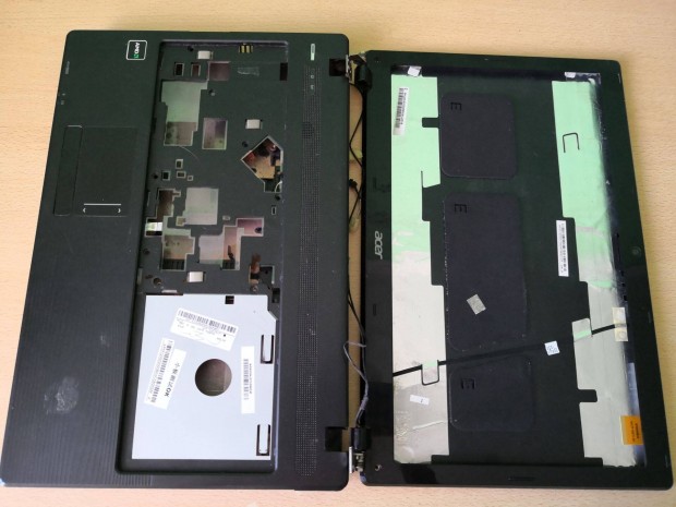 Pew96, Pew71, New71 stb. szris (Acer, Packard Bell) laptopok bontsa