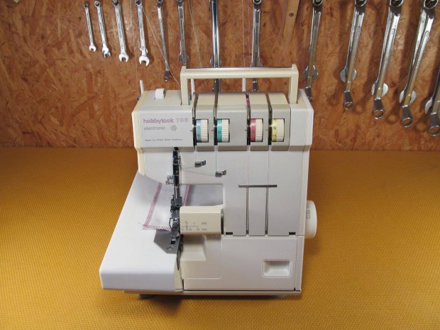 Pfaff Hobbylock overlock, interlock varrgp garancival (elkelt)