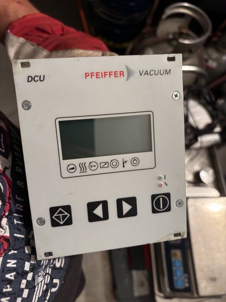 Pfeiffer vacuum DVI 400 turb pump 