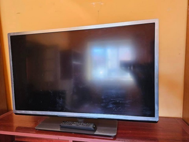 Philips 107cm-es LCD okos Tv elad!