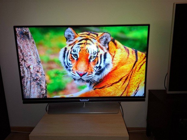 Philips 108cm 4K UHD Ambilight 43Pus7150