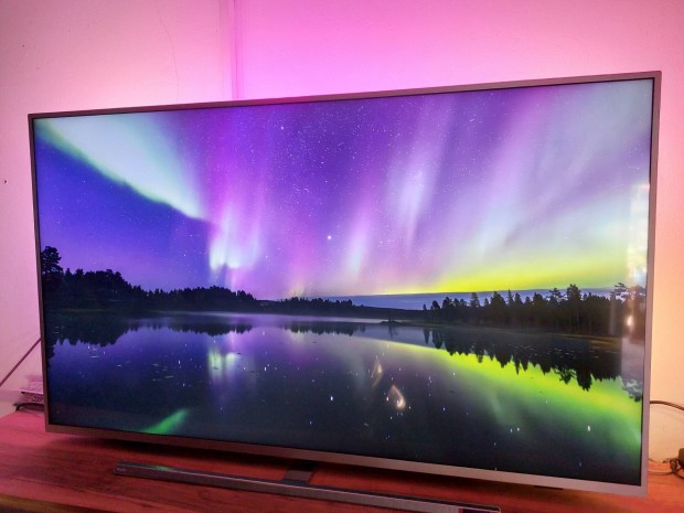 Philips 140cm 4k uhd smart ambilight tv