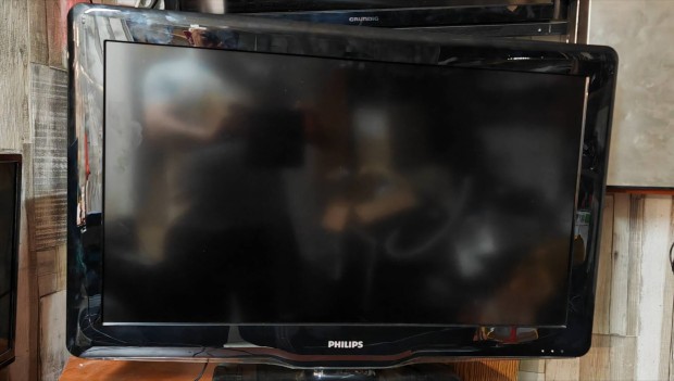 Philips 32"-os,  82 cm-es lcd tv elad. Ingyenes szlltssal is.