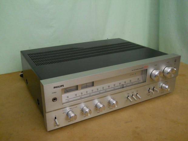 Philips 683 ,(2.) 275W,4-16 ohm,4 hangfalas rdis receiver