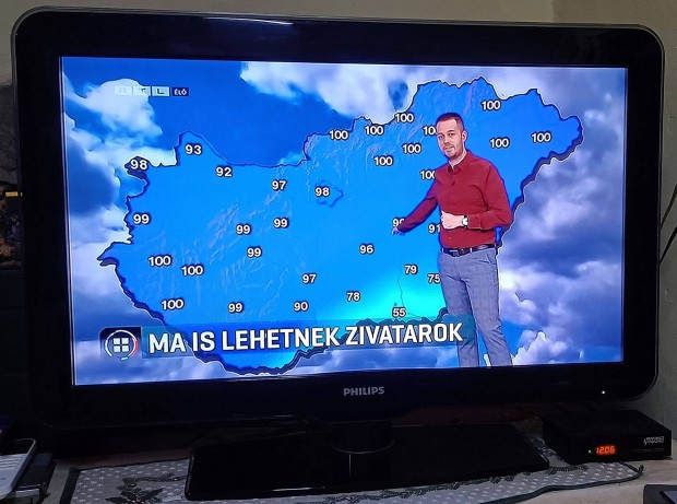 Philips 82 cm -es LCD TV/Tökéletes működéssel/HDMI