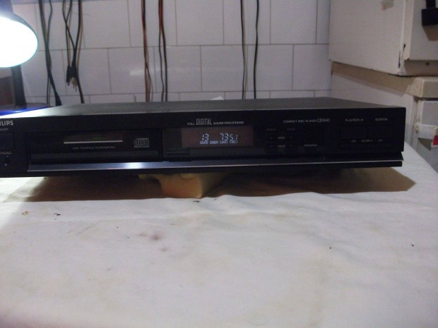 Philips CD-640 CD lejtsz TDA1541 S1 ! ( tiszttva )