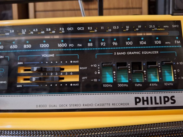 Philips D8303 boombox rdis magn