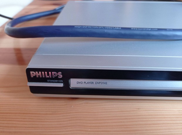 Philips DVD lejtsz s aranyozott csatlakozk