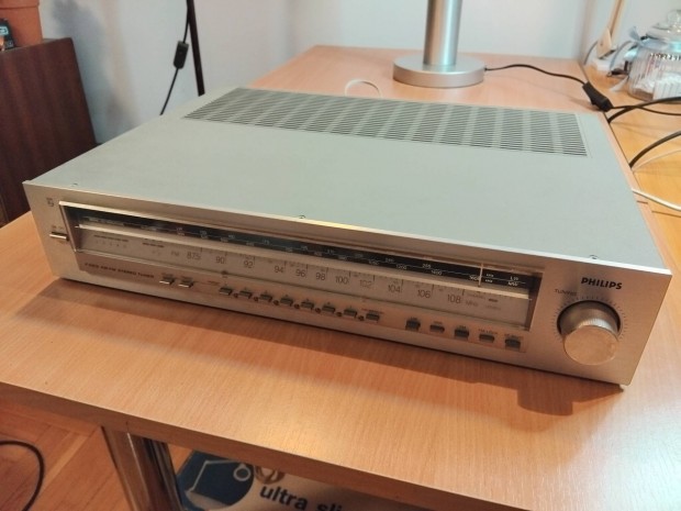 Philips F2213 tuner