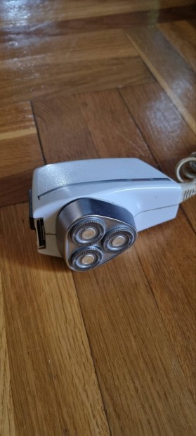 Philips SC810 elektromos borotva