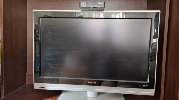 Philips TV 32' + Amiko kbelvev egysg