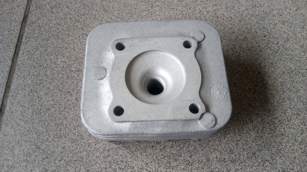 Piaggio AC gyári hengerfej