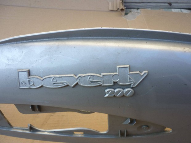 Piaggio Beverly 200 jobb �l�s alatti idom oldalidom oldal idom