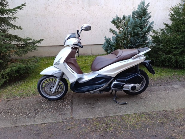 Piaggio Beverly 300 4t injection