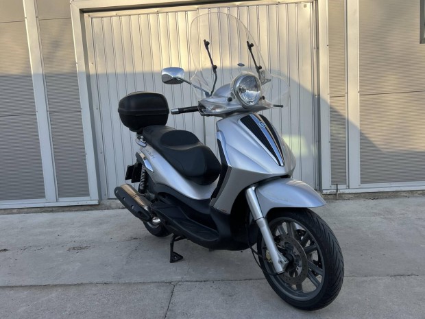 Piaggio Beverly 400 Tourer