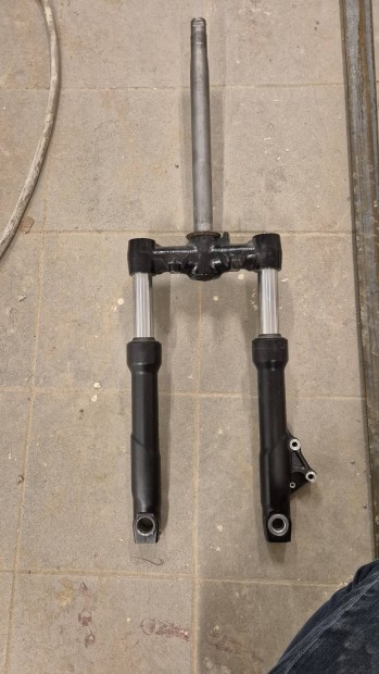 Piaggio Beverly 400 els teleszkp