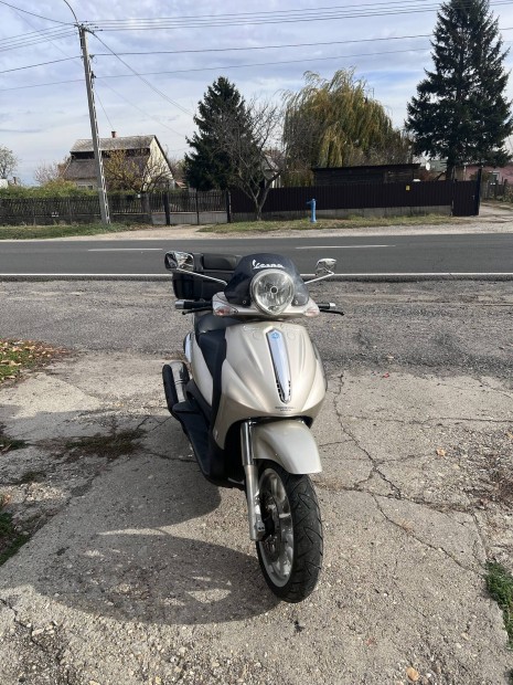 Piaggio Beverly 500