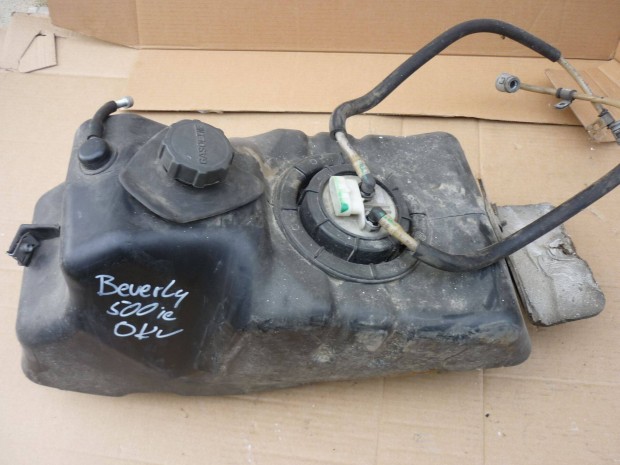 Piaggio Beverly 500 benzin zemanyag tank benzintank zemanyagtank