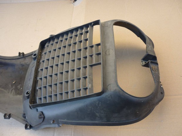 Piaggio Beverly 500 els� bels� ker�kj�rati ker�k m�g�tti idom