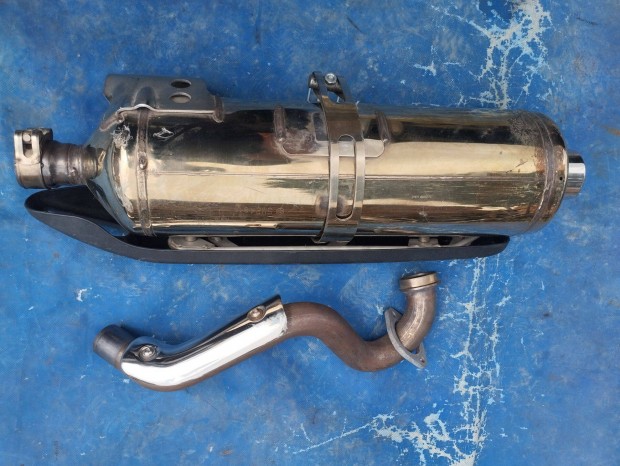 Piaggio Beverly 500 kipufogó