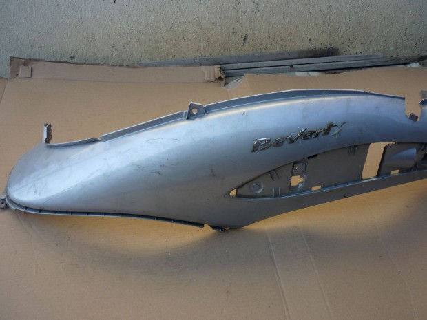 Piaggio Beverly bal �l�s alatti idom oldalidom oldal idom