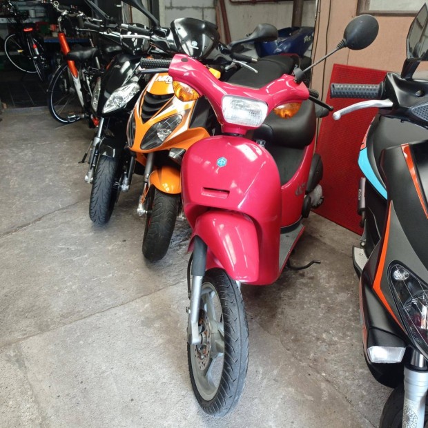 Piaggio FREE 50 2T Idős tulajtól! Szép eredeti! !