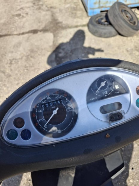 Piaggio Fly 125 bontott alkatrészek