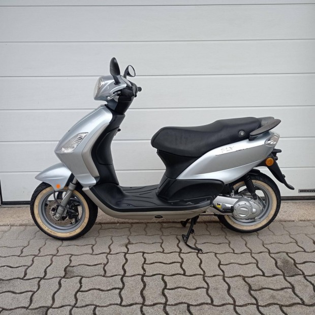 Piaggio Fly 50 2T Újszerű! 4270 km!