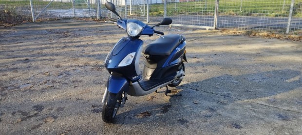 Piaggio Fly 50 4T elad 