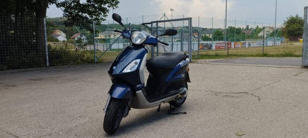 Piaggio Fly 50 4T elad 