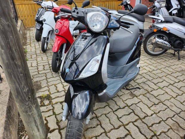 Piaggio Fly 50