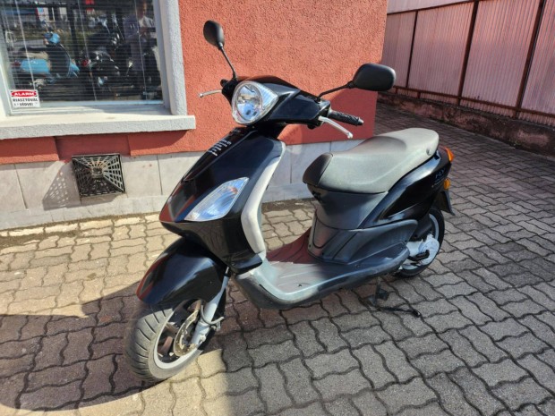 Piaggio Fly 50