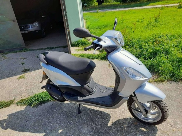 Piaggio Fly DT
