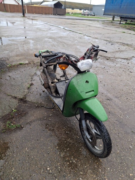 Piaggio Free bontott alkatr�szek