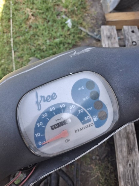 Piaggio Free bontott alkatrészek