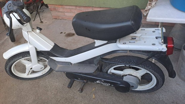 Piaggio Grill moped, segdmotor