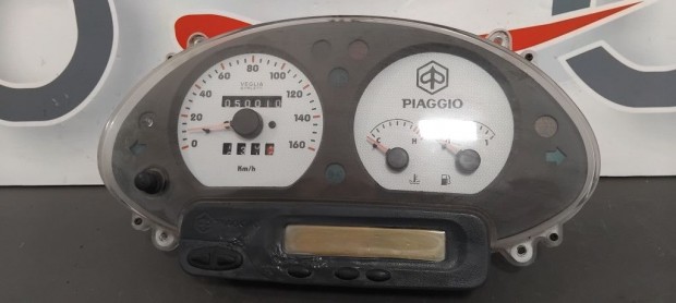 Piaggio Hexagon 180 Kilóméteróra
