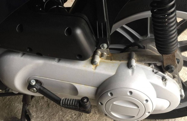 Piaggio Liberty 50 2t motorblokk elad�