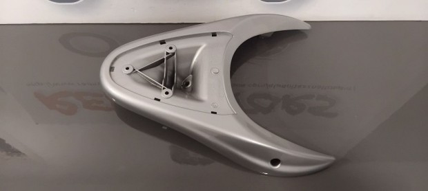 Piaggio Liberty 50 Csomagtart�