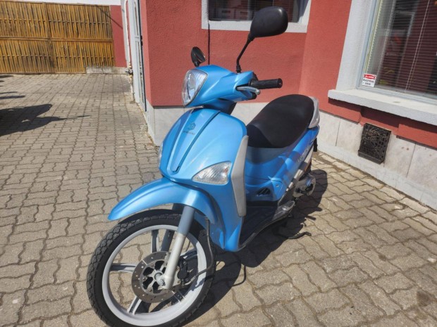 Piaggio Liberty 50 Négyütemű