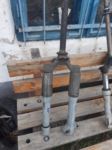 Piaggio Liberty Rst els� teleszk�p