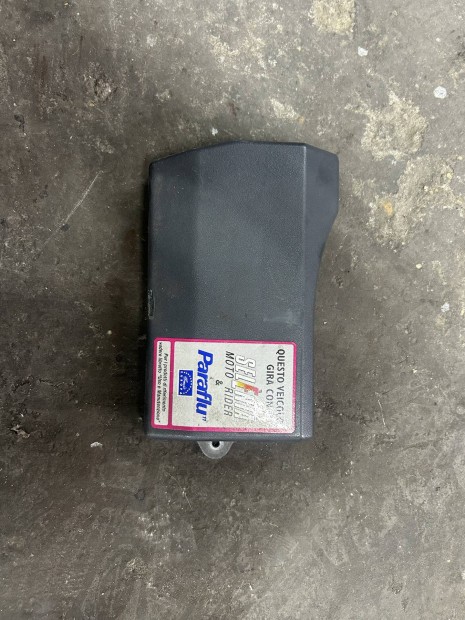 Piaggio Liberty akkumltor takar fedl