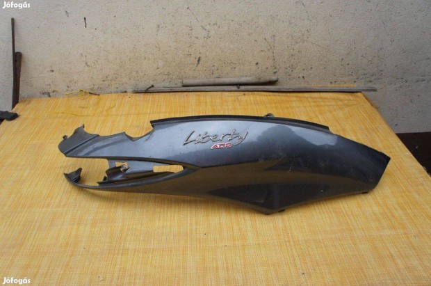 Piaggio Liberty jobb oldalidom idom elem jabb modell