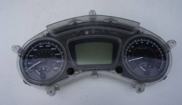 Piaggio MP3 300 500 km óra kilométer óra műszerfal