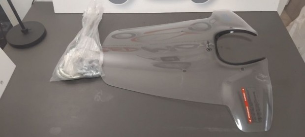 Piaggio Medley Urban Plexi, konzollal
