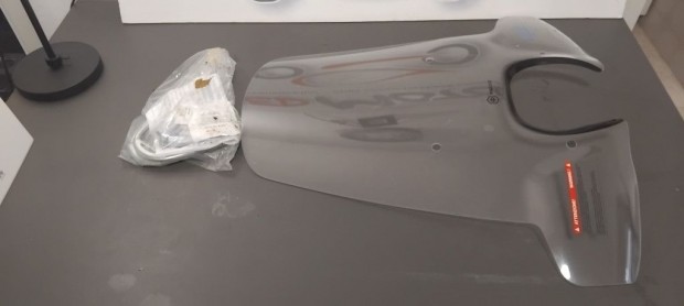 Piaggio Medley Urban Plexi, konzollal
