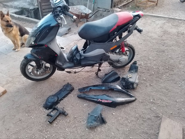 Piaggio Nrg mc4 alkatr�szek alkatr�sz 