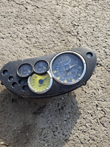 Piaggio Nrg műszerfal , km óra