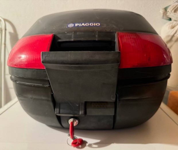 Piaggio SH 32 robog box