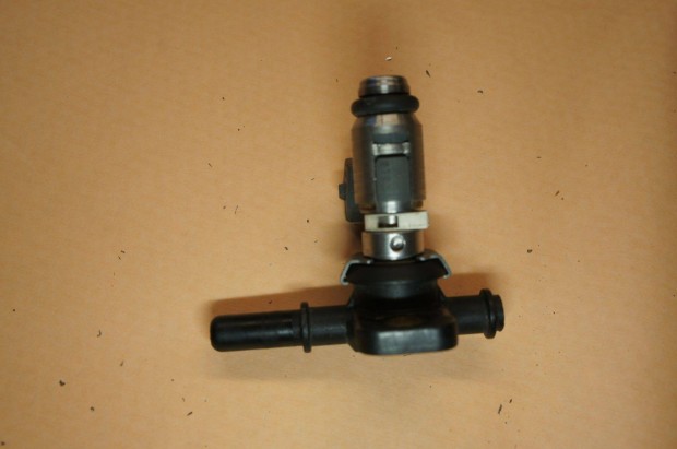 Piaggio Vespa Gilera injektor spriccfej spricc fej befecskendez